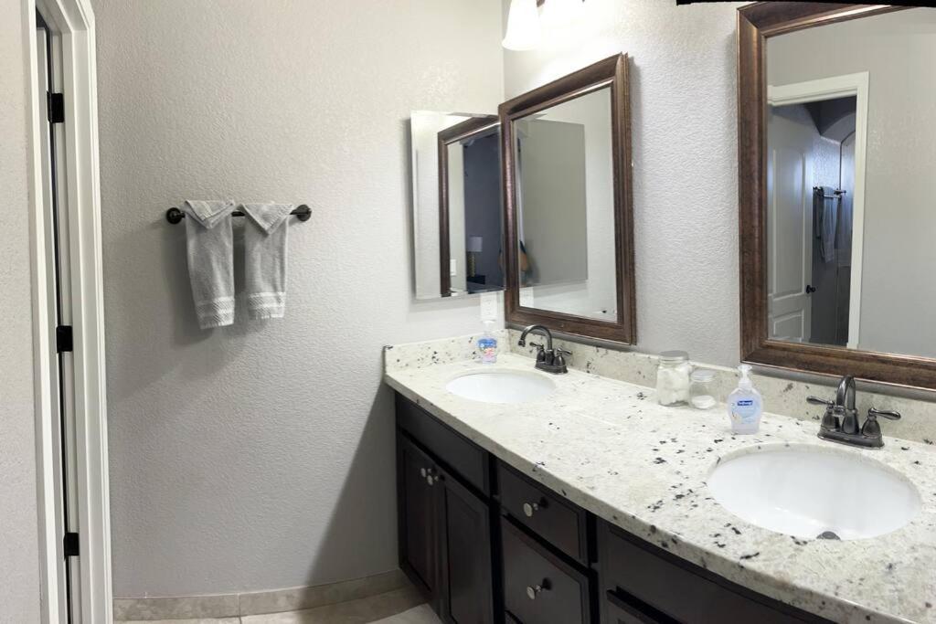 Luxurious Retreat! Pool, Spa, Gym&View Lake Havasu City Extérieur photo