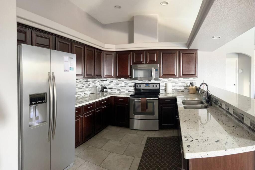 Luxurious Retreat! Pool, Spa, Gym&View Lake Havasu City Extérieur photo